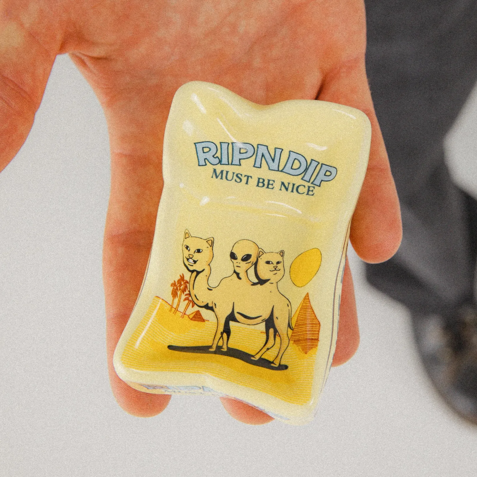 Barnum Ceramic Ash Tray  (Yellow)<Ripndip Cheap